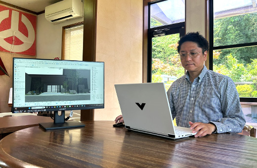 3DCADモニターを見ながらお打ち合わせ風景